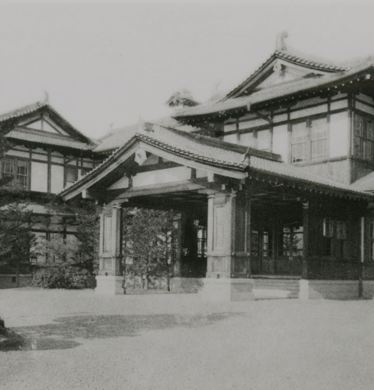 写真：昔の奈良ホテル全景