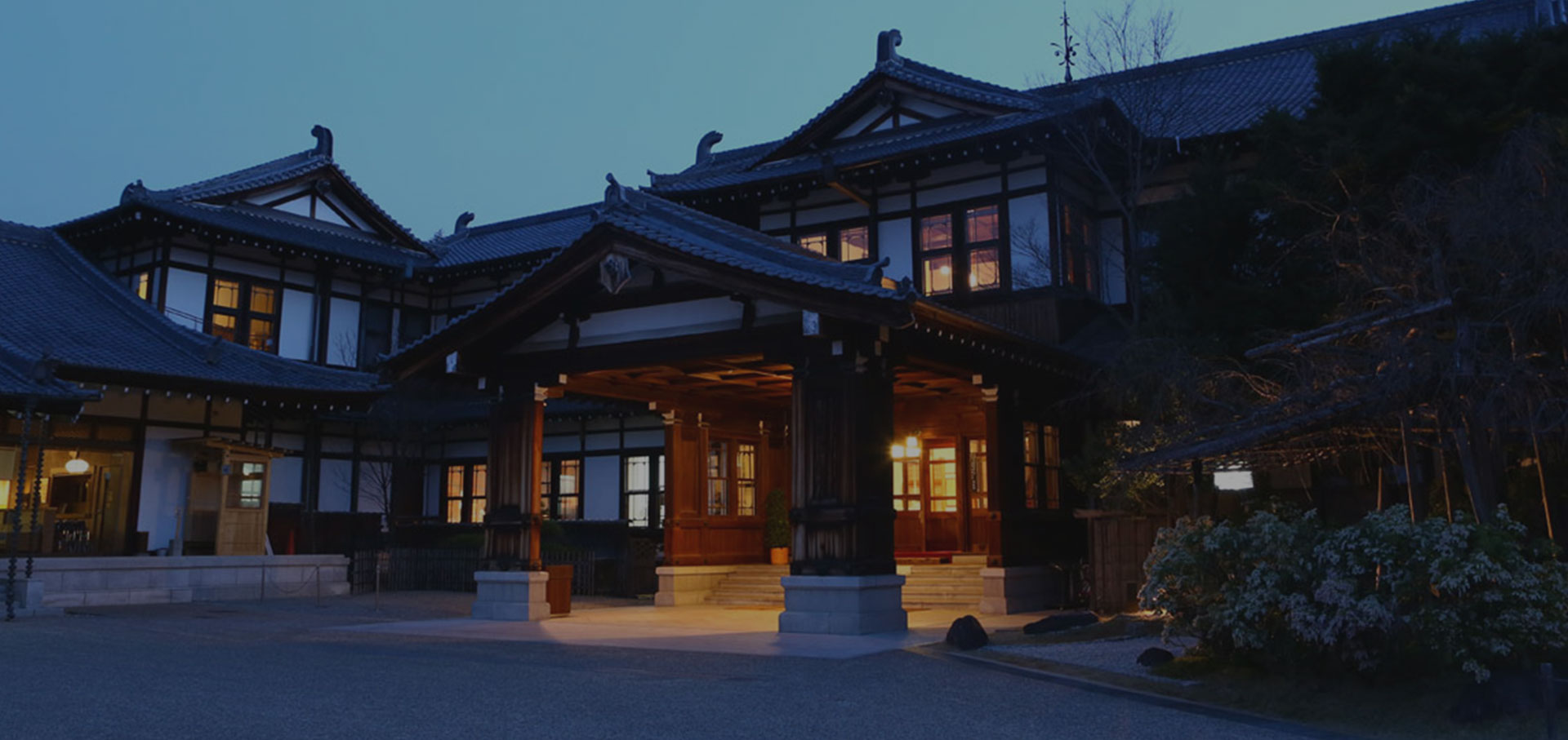 Photo: Nara Hotel Exterior view