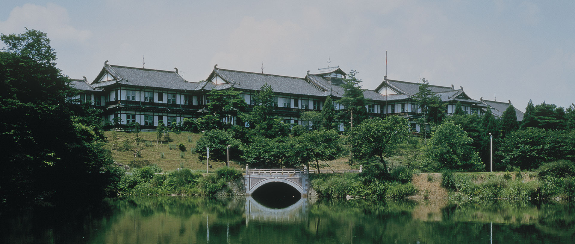 写真：奈良ホテル全景