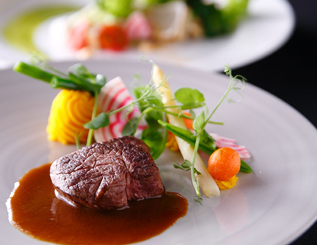 写真：メインダイニングルーム「三笠」のフレンチ（イメージ）