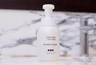 写真：ミキモト コスメティックス(MIKIMOTO COSMETICS)
