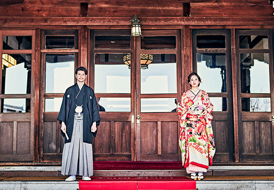 写真：和装の新郎新婦